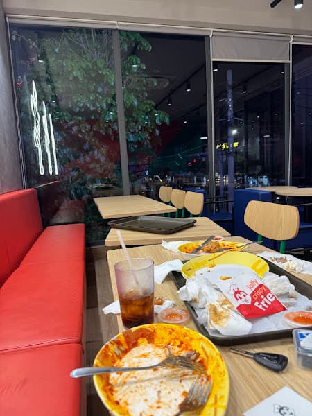 Hình ảnh Jollibee Lý Thường Kiệt - 3