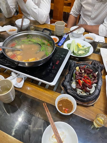 Hình ảnh Nhà Hàng Chung Chiến - 2