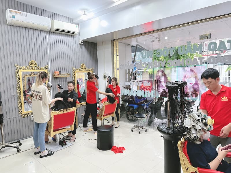 Hình ảnh Hoàn Ngân - tóc Sài Gòn - 2