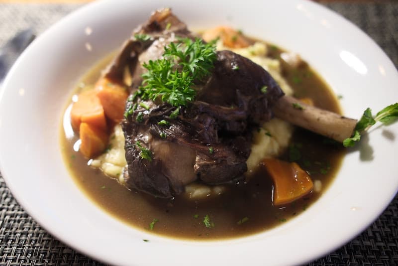 Hình ảnh Le Petit Bistro - 4