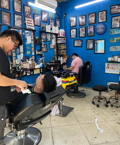 Hình ảnh H35 Barber Shop - Tiệm Cắt Tóc Nam - Lấy Ráy Tai - 2