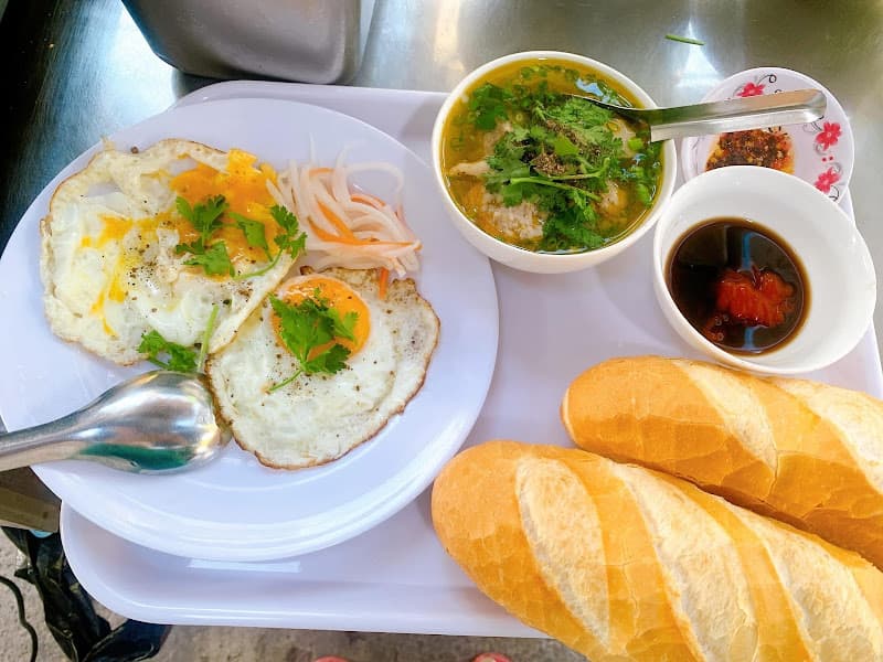 Ảnh bìa Bánh mì xíu mại Cô Tiên