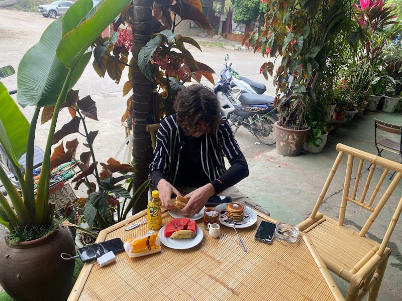 Cao Bang laundry service and breakfast