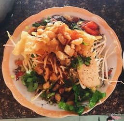 Tiệm Cơm Chay - Hủ Tiếu Chay Chơn Ngọc