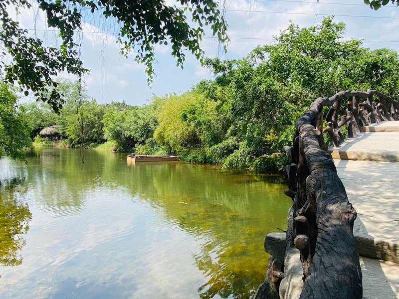 Khu du lịch Sinh Thái Bò Cạp Vàng