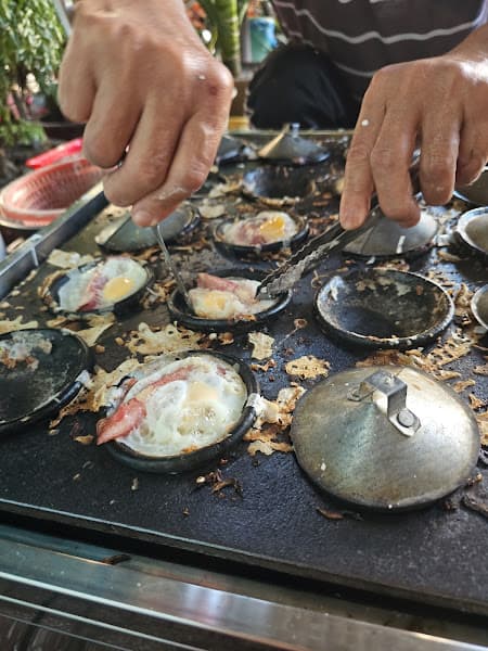 Hình ảnh Bánh căn 204 - 2