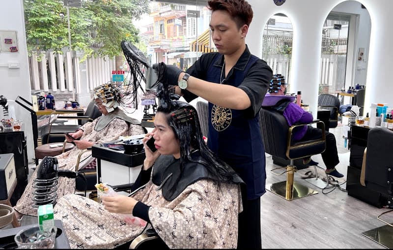 Hình ảnh Huy Trần Hair & Beauty Salon - 4
