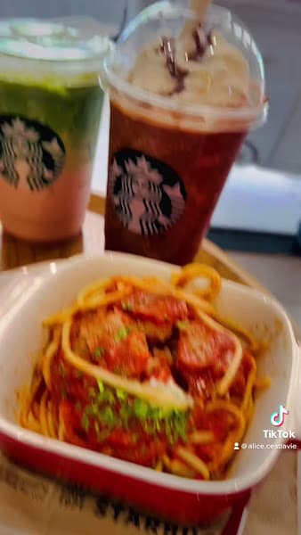 Hình ảnh Starbucks Hikari - 2