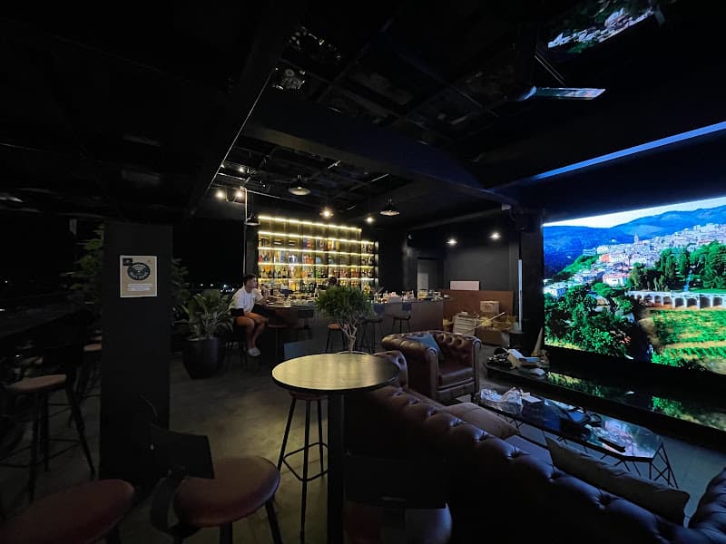 Hình ảnh The 8th Rooftop Bar Cafe - 5
