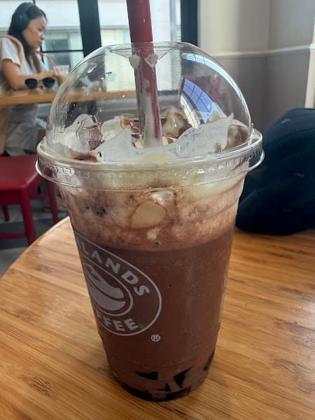 Hình ảnh Highlands Coffee Ben Van Don HCM - 2