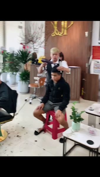 Hình ảnh UYÊN PHƯƠNG - Cắt Tóc Nam, Gội Đầu, Ngoáy Tai, Massage, Phun Xăm Thẩm Mỹ - 149B, Wừu, Đak Đoa ,Gia Lai - 3