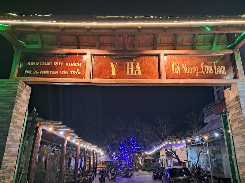 Hình ảnh Gà Nướng Cơm Lam Y Hà - 3