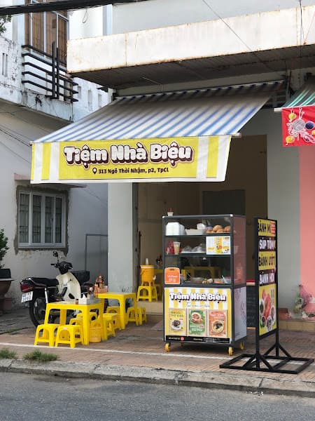 Ảnh bìa Tiệm Nhà Biệu - Bánh mì chảo, bánh hỏi thịt khìa, bánh ướt xíu mại