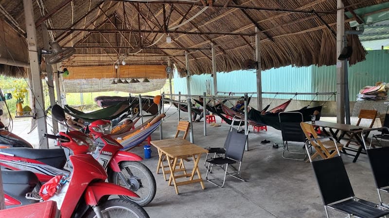 Quán ăn Gia Đình Ánh Tú