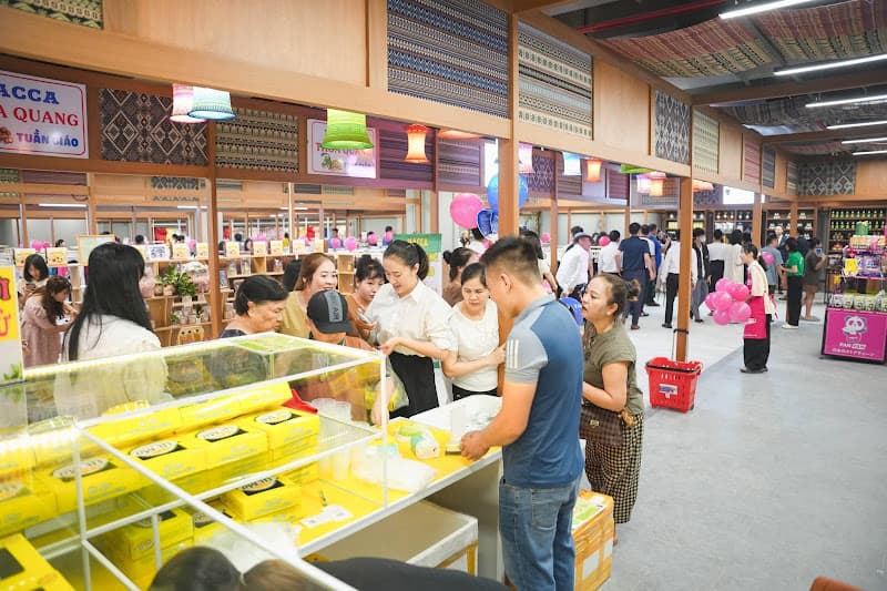 Chợ Đỉnh Điện Biên Vincom Điện Biên Phủ