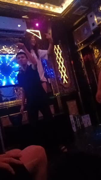 Hình ảnh karaoke Hồng Phượng 2 - 3