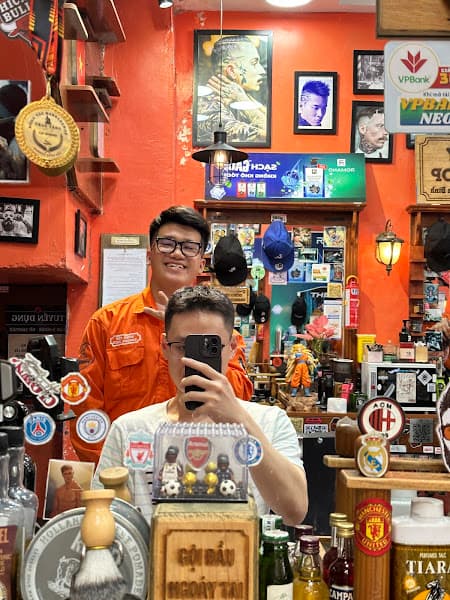 Hình ảnh Đông Tây Barbershop - 337 Nguyễn Thái Bình - 3