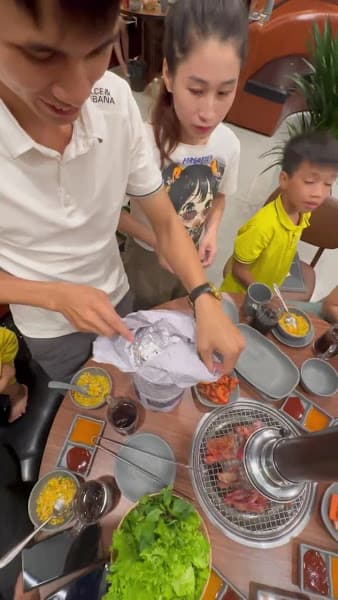 Hình ảnh Nhà hàng Lẩu Uý( Restaurant/ 餐馆) - 2