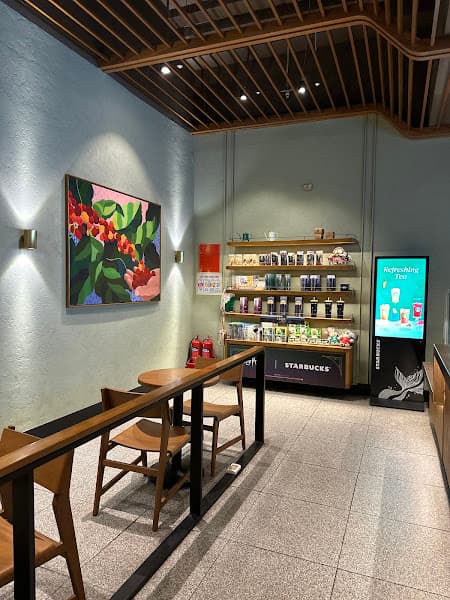 Hình ảnh Starbucks Vinhomes Skylake - 2