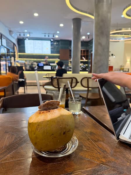 Hình ảnh LA CAFE - 635 ĐBP - 3