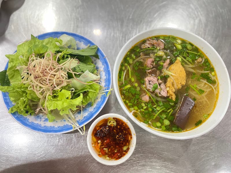 Hình ảnh Bún bò Gốc Huế O Mai - 2
