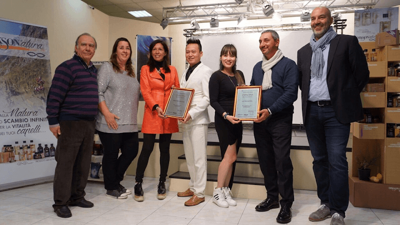 VĂN SÁU Hair Salon