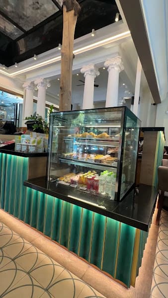 Hình ảnh Highlands Coffee Lê Quý Đôn - 4