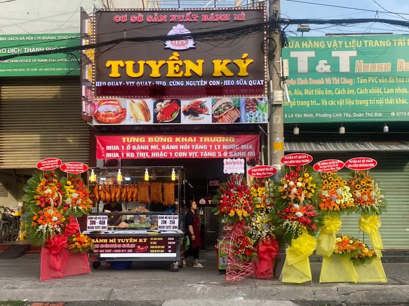 Hình ảnh Bánh Mì Heo Quay Tuyền Ký - Biên Hoà - 4