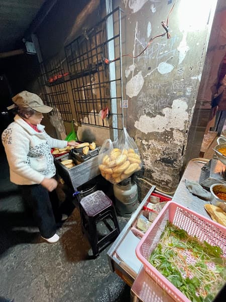 Hình ảnh Bánh mì xíu mại Mỹ Vị - 3