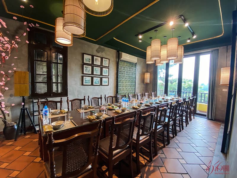 Nhà hàng 1946 Hoàng Cầu