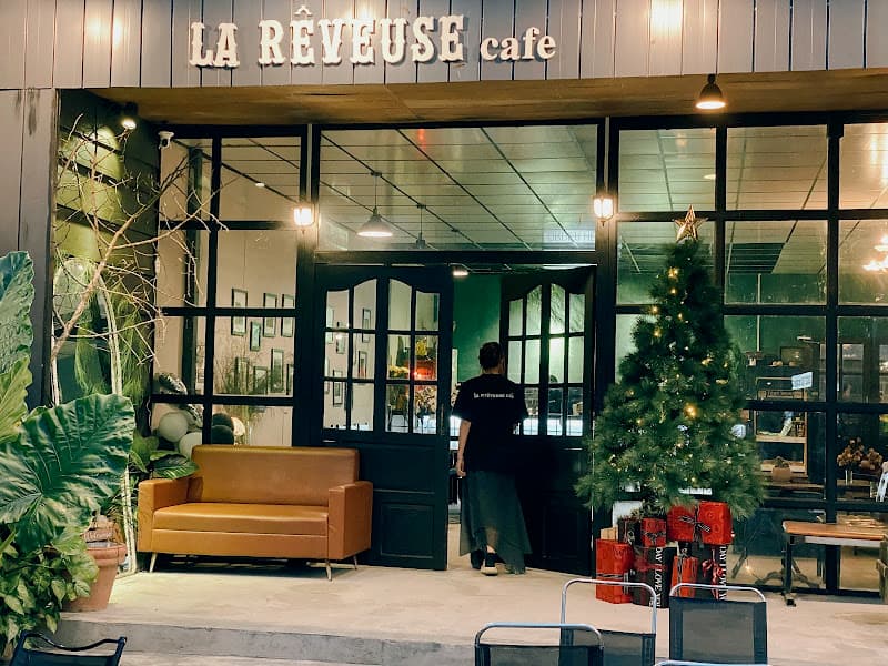 LA RÊVEUSE Café