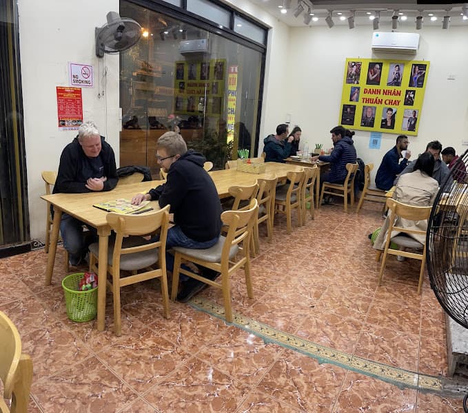 Nhà Hàng Chay Hoa Lư Vegan Restaurant( LOVING HUT)