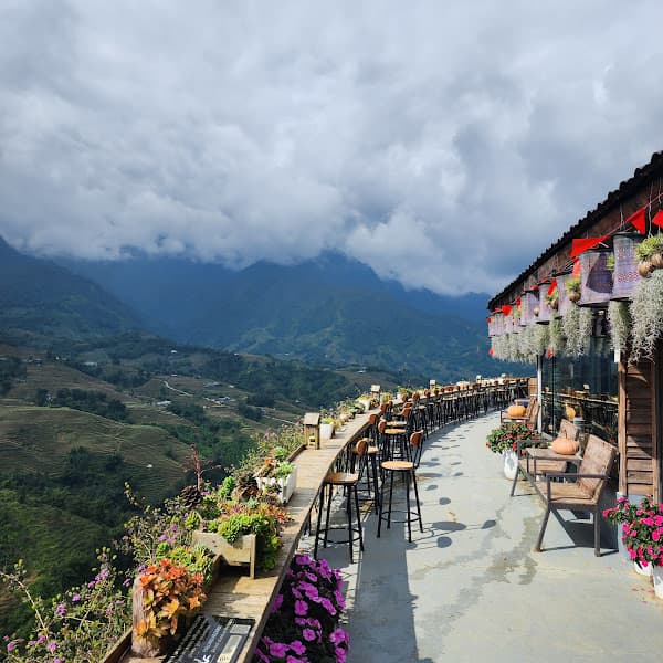 Hình ảnh Sapana Cafe & Bistro - 4