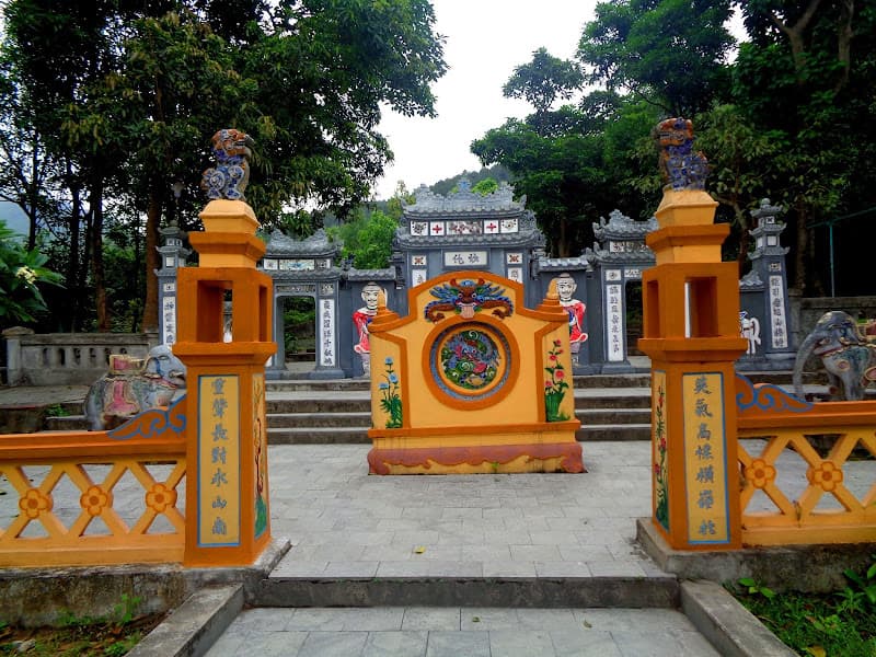 Hình ảnh Nhà thờ Phạm Nguyễn Du, di tích LSVH Quốc gia - 3