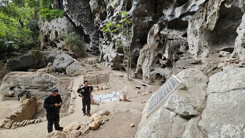 Hình ảnh Mái Đá Ngườm - 2