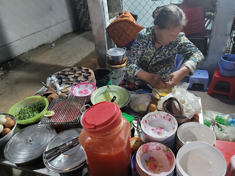 Hình ảnh Bánh căn Bà già - 5