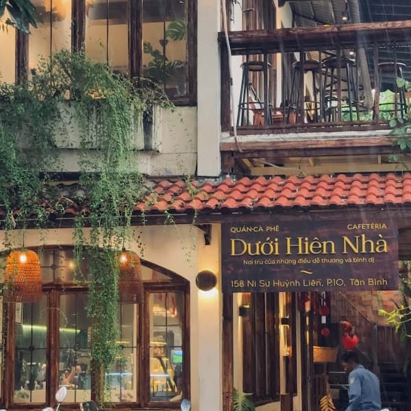 Cà phê Dưới Hiên Nhà