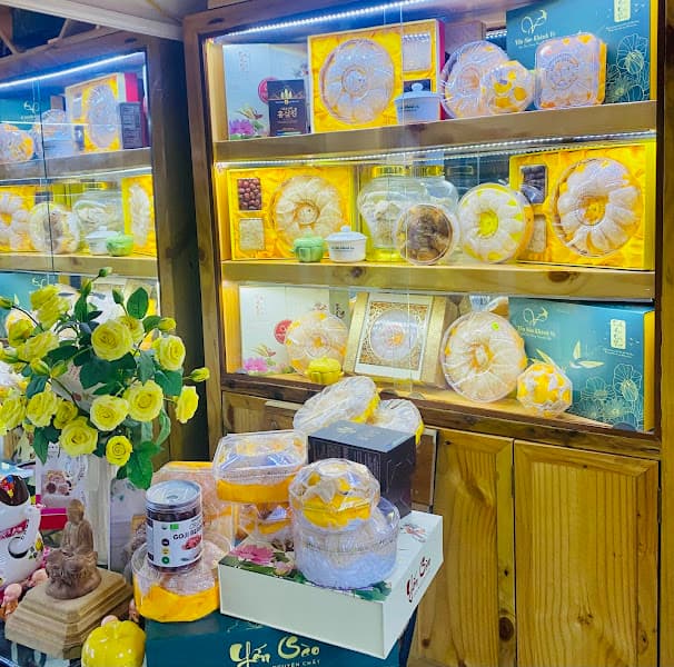 Ảnh bìa Yến Sào Khánh Vy (Huyen Thu)