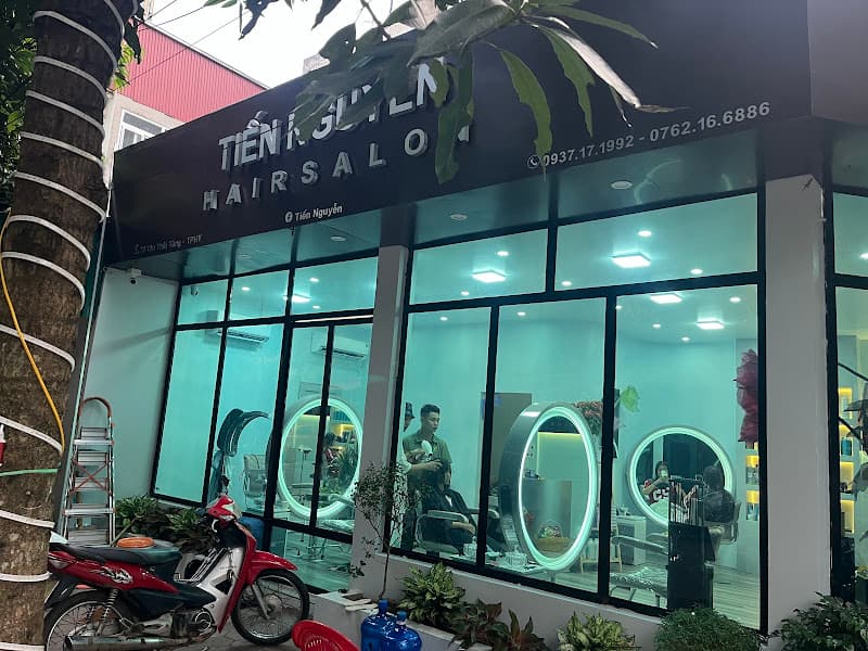 Hình ảnh Tiến Nguyễn Hair Salon - 4