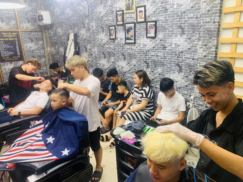 Hình ảnh Tiệm Tóc Nam - Kiên BarBer Shop - 3