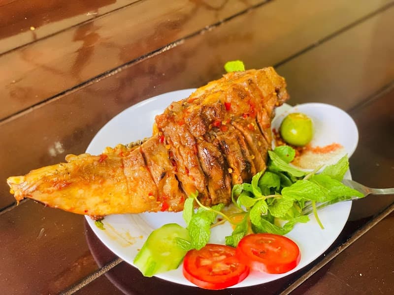 Hình ảnh Má Heo Nướng Nguyên Cọp - 4