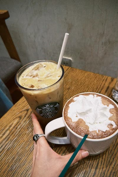 Hình ảnh Starbucks Nguyễn Văn Trỗi - 5