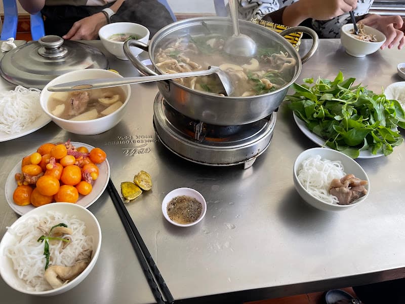 Hình ảnh Quán Y Gốc - Lẩu gà Lá É Phú Yên - 2