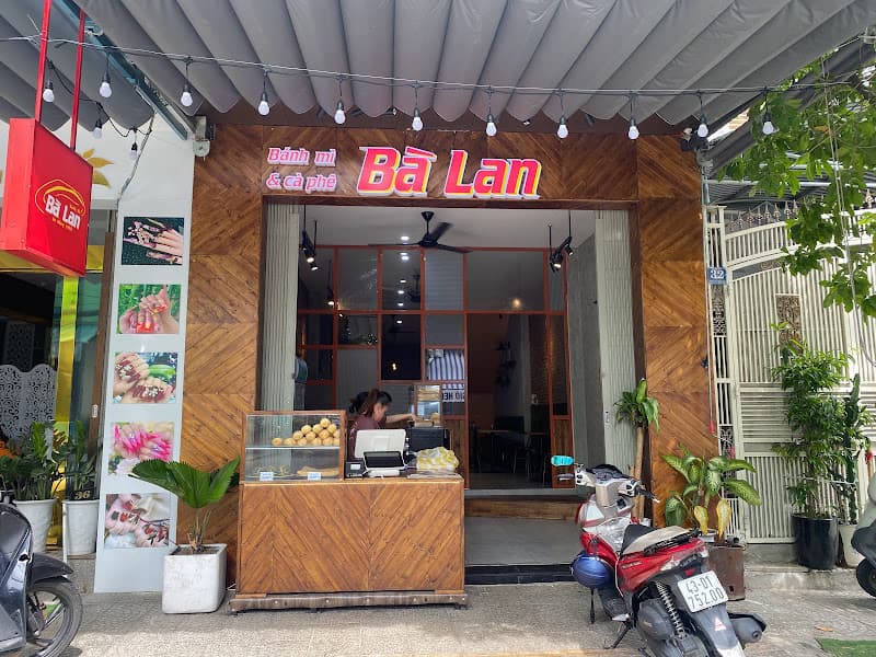 Hình ảnh TIỆM BÁNH MÌ & CÀ PHÊ BÀ LAN - 34 TRẦN TỐNG, ĐN - 4