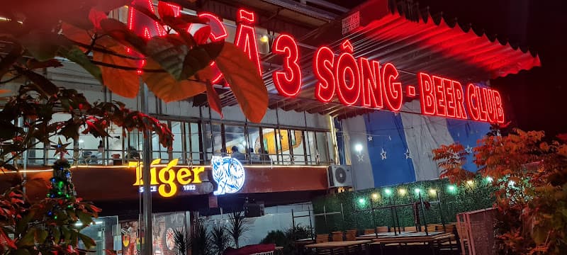 Nhà Hàng Ngã Ba Sông-Lẩu Thức Yến