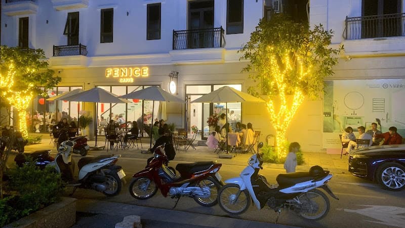 Hình ảnh Fenice Caffè - Tiệm Cafe & Bánh Ngọt - 2
