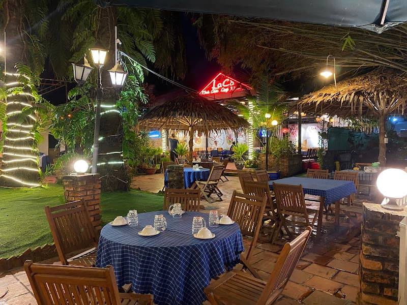 LA CÀ (quán ăn gia đình)