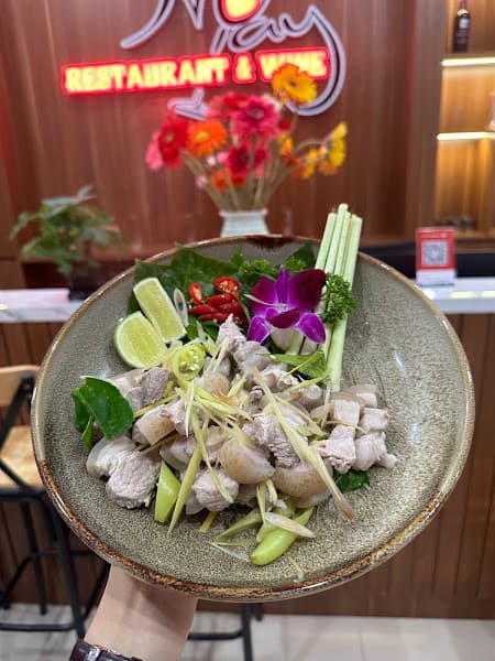 Hình ảnh Nhà Hàng May - May Restaurant & Wine Huế - 4