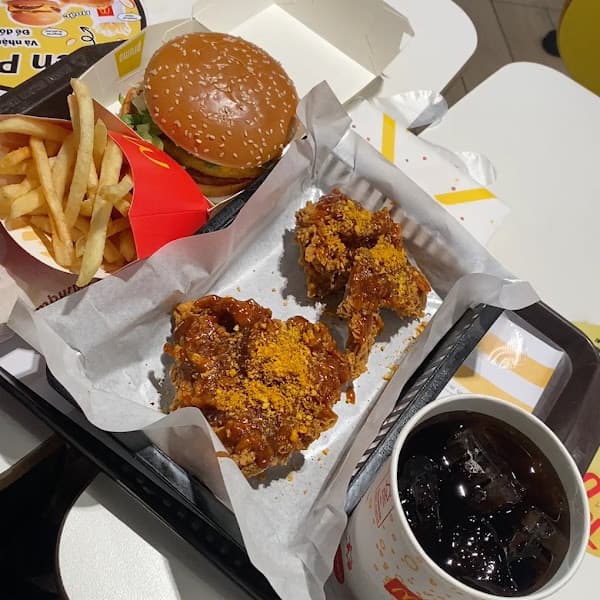 Hình ảnh McDonald's Thái Hà - 2