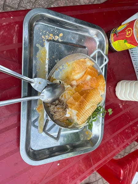 Hình ảnh Bánh mì ốp la xíu mại Chú Thắng - 2